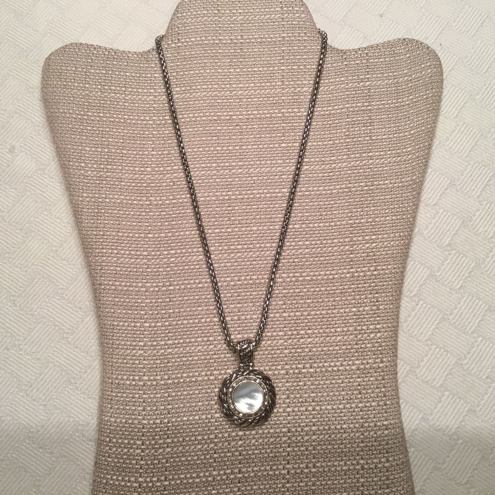 Necklace with Stones - Picture 3 of 3